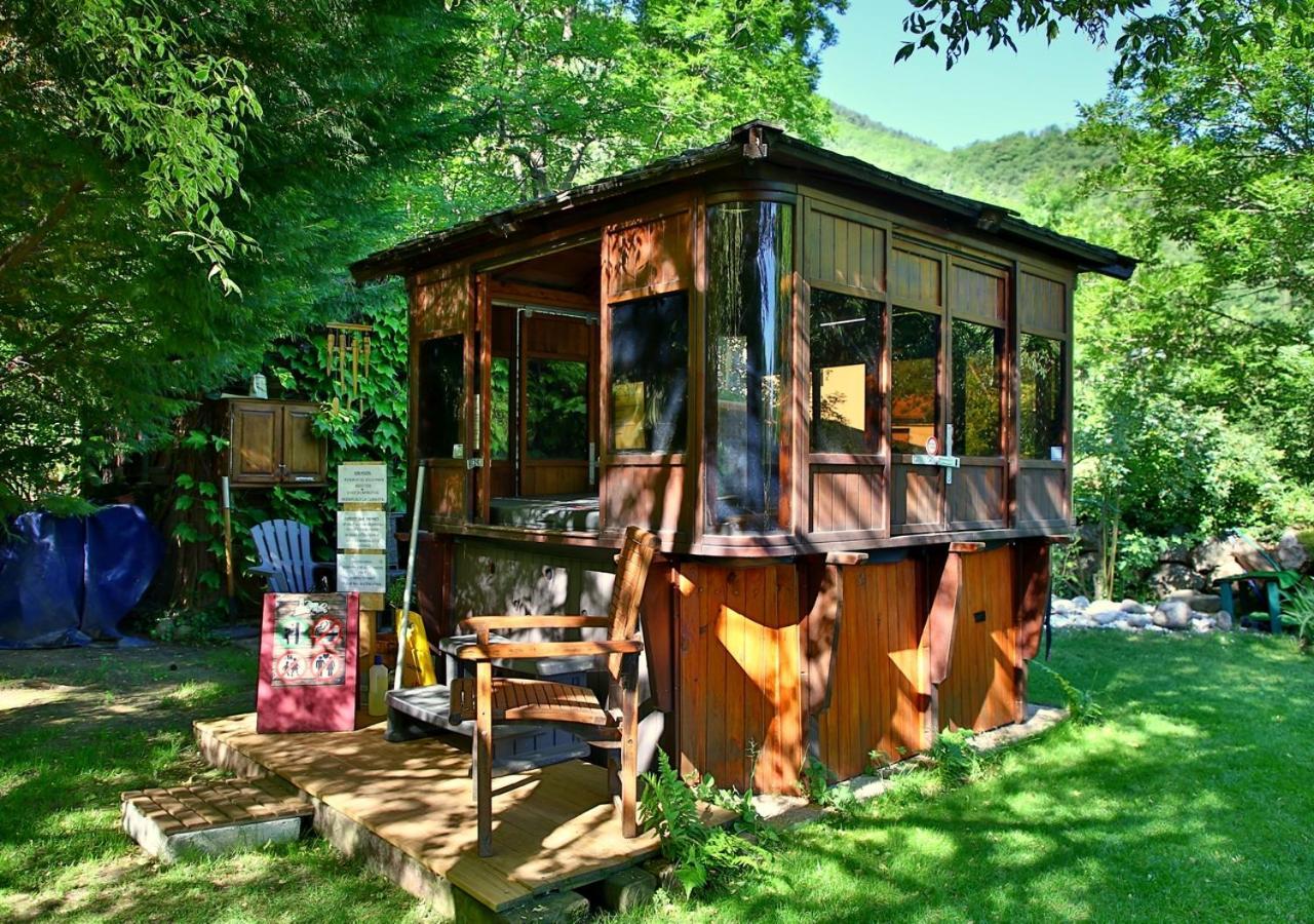 Beau Vallon - Gîte et Chambres d'Hôtes Pyrénées-Méditerranée - Pays Catalan Sahorre Esterno foto