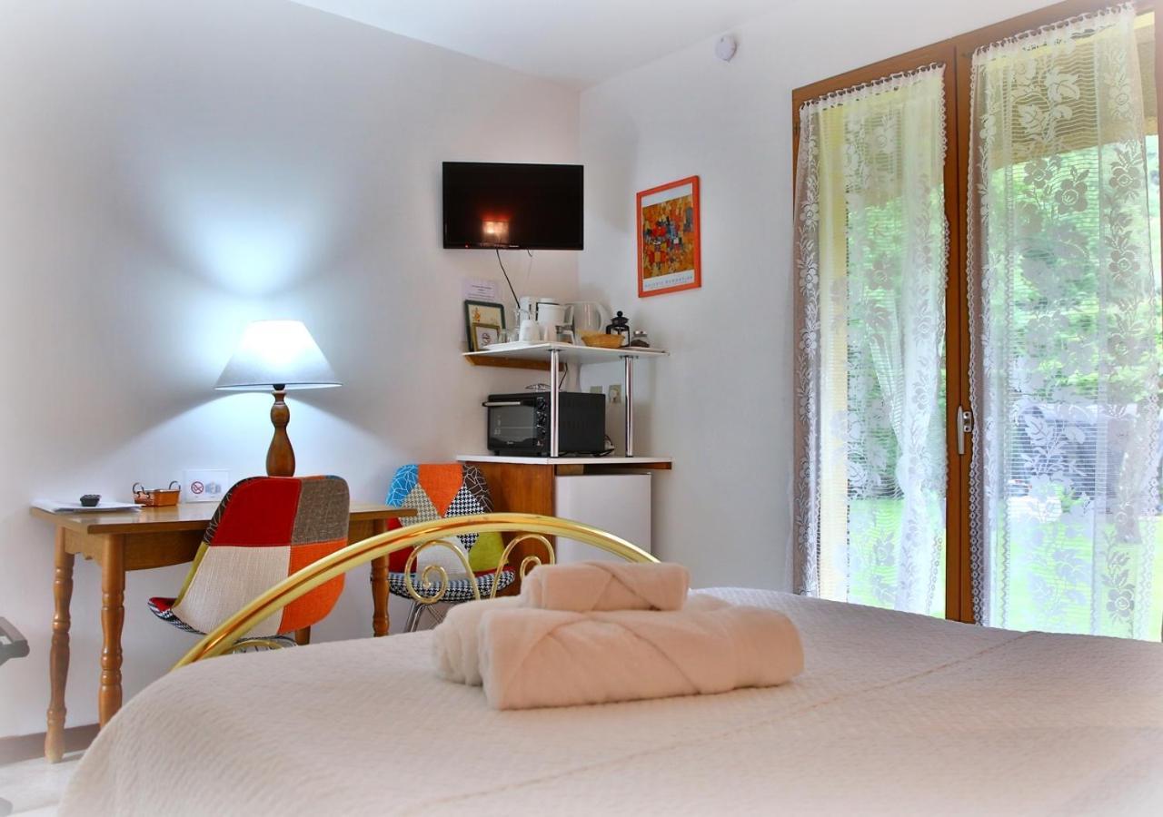 Beau Vallon - Gîte et Chambres d'Hôtes Pyrénées-Méditerranée - Pays Catalan Sahorre Esterno foto